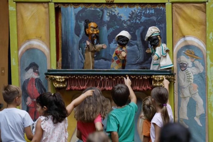 Riparte la stagione teatrale con una serie di spettacoli che si terranno all'aperto nel cortile del Metropolis.